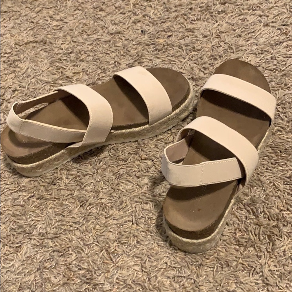 Platform sandals